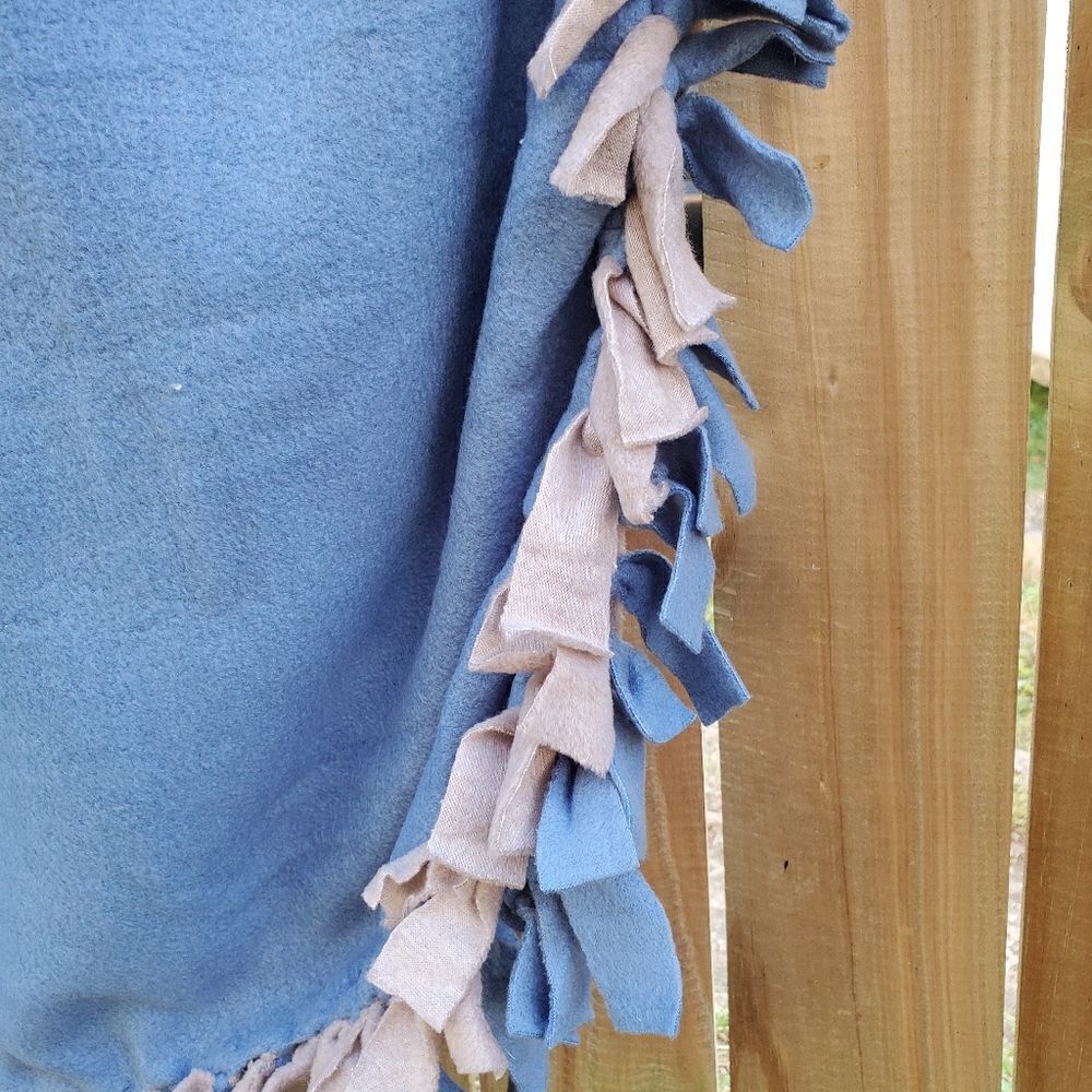 Blanket - Picture 7 of 8